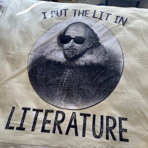 Funny Shakespeare Wall Hanging - 'I Put the Lit in Literature' - teacher, reader